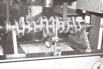 Kurbelwelle richten nitriern h�rten messen